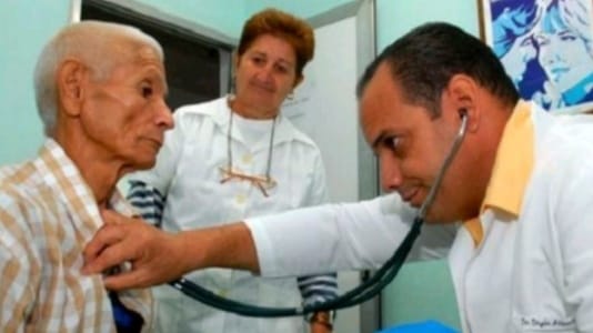 CUBA ANUNCIA RECORTES EN EL SECTOR DE LA SALUD ANTE CRISIS ENERGÉTICA
