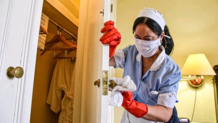 Cinco meses sin un peso: así sobreviven los trabajadores de un hotel en Cuba