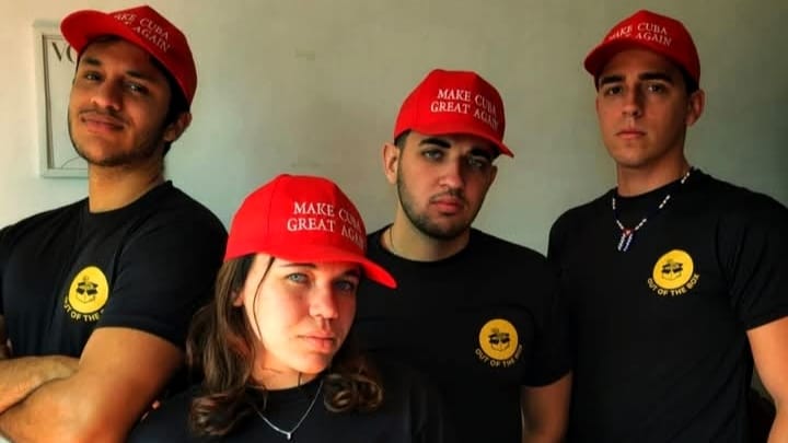 Denuncian cortes de telefonía tras apoyo a joven citada por la policía en La Habana