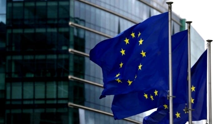 Europa cambia sus fronteras: adiós a los sellos y hola al control biométrico