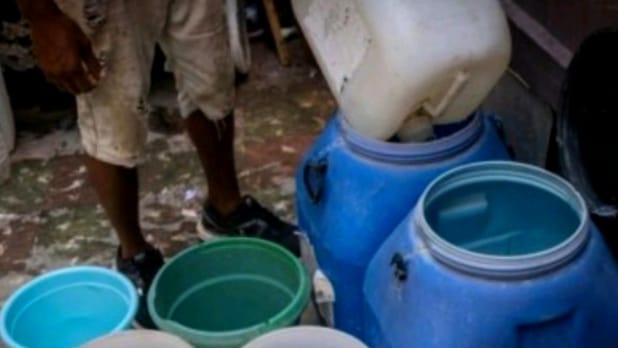 Sin agua y sin soluciones: más de 300 mil afectados en Matanzas