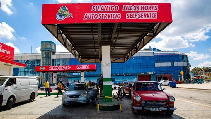 Cuba elimina el precio único del combustible en dólares a partir del 15 de mayo