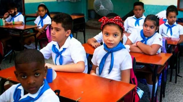 Pulseras para niños generan alarma en escuelas de Santiago de Cuba