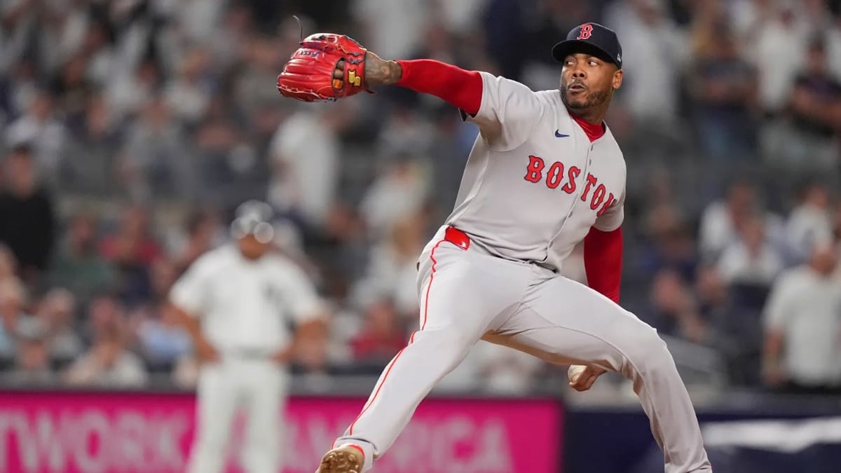 Aroldis Chapman vuelve con tres ponches y alcanza una cifra histórica antes de octubre