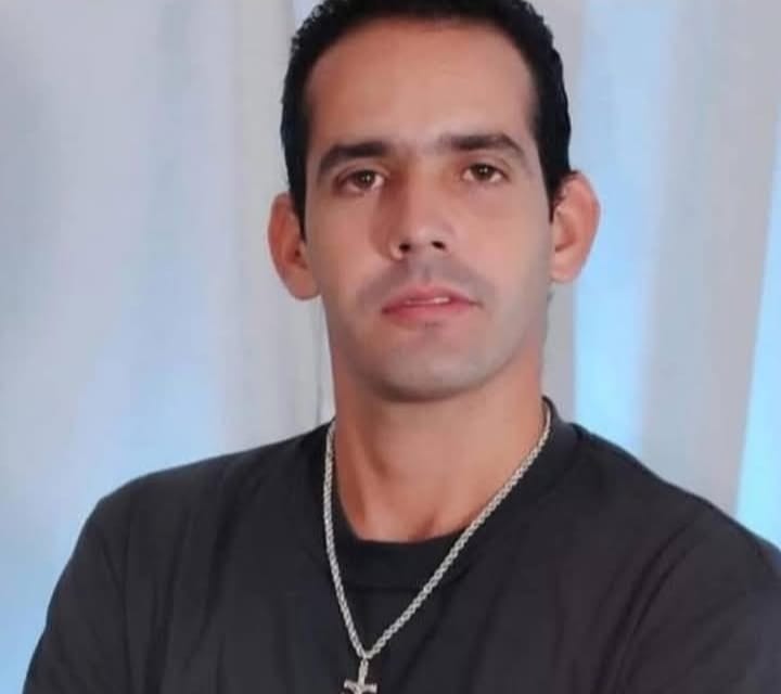 CONDENAN A DIEZ AÑOS DE CÁRCEL A PROFESOR POR CRÍTICAS AL RÉGIMEN DE LA HABANA