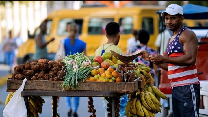 Cuba anuncia que permitirá a emigrados invertir en negocios privados en la isla