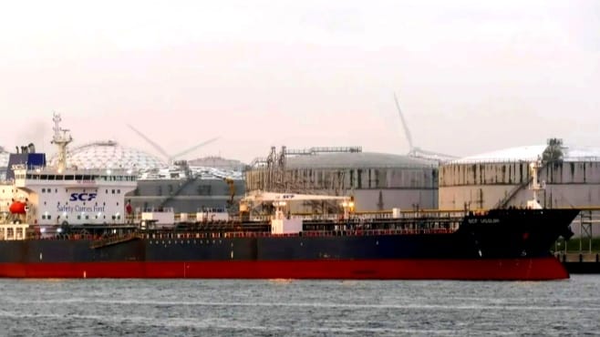 Petrolero ruso “Universal” cambia de rumbo y reduce expectativas de llegada a Cuba