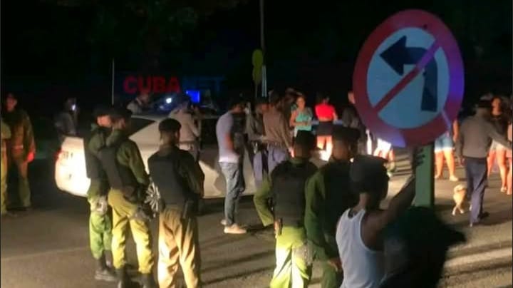 El Fanguito vuelve a las calles y la noche termina con un inesperado despliegue policial en La Habana