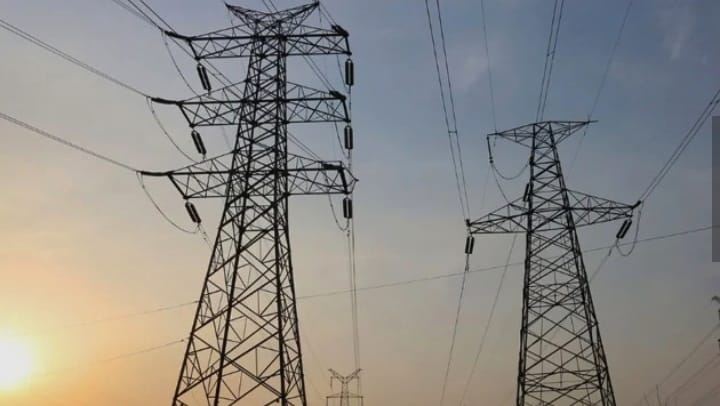 Cuba vuelve a quedar completamente a oscuras tras el octavo colapso eléctrico del año